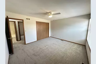 542 N Crystal Avenue #542, Elgin, IL 60123 - Photo 14