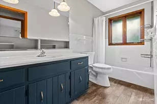 390 L R A Dr, Aurora, IL 60506 - Photo 18