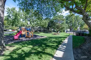 26 Stanton Ct, Schaumburg, IL 60193 - Photo 28