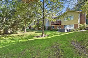 576 Shagbark Dr, Elgin, IL 60123 - Photo 4