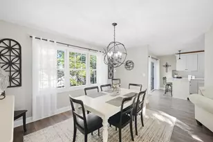 576 Shagbark Dr, Elgin, IL 60123 - Photo 12
