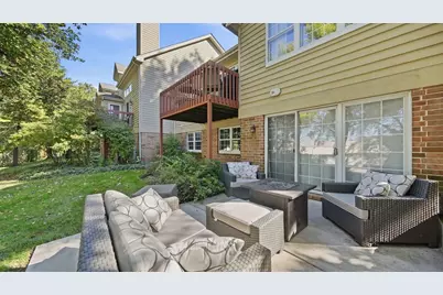 576 Shagbark Drive, Elgin, IL 60123 - Photo 8