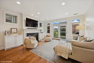 3543 N Southport Ave, Chicago, IL 60657 - Photo 2
