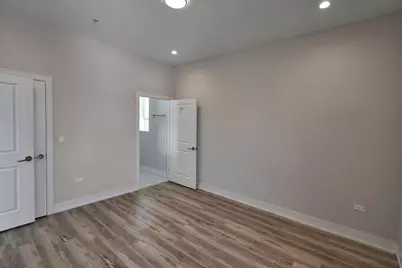 926 E 43rd Street #203, Chicago, IL 60653 - Photo 12