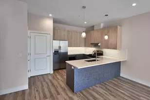 926 E 43rd St, Chicago, IL 60653 - Photo 8