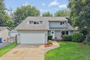 33202 N Woodland Terrace, Grayslake, IL 60030 - Photo 1