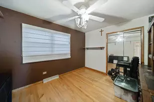 4723 N Kilbourn Ave, Chicago, IL 60630 - Photo 10