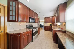 4723 N Kilbourn Ave, Chicago, IL 60630 - Photo 6
