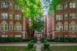 6131 N Hoyne Ave, Chicago, IL 60659 - Photo 2