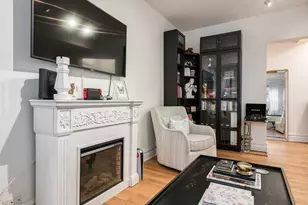 6131 N Hoyne Ave, Chicago, IL 60659 - Photo 10