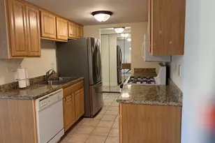 512 Redondo Dr, Downers Grove, IL 60516 - Photo 6