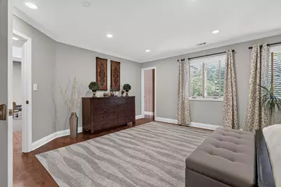 9240 S 83rd Avenue, Hickory Hills, IL 60457 - Photo 14