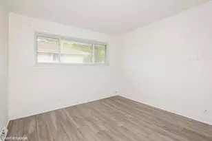 319 Shirley Ct, Wheaton, IL 60187 - Photo 14