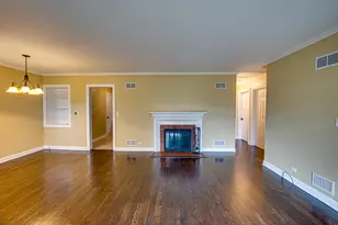 706 Michigan St, Wheaton, IL 60187 - Photo 8