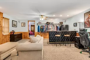 812 W 3rd St, Gilman, IL 60938 - Photo 26