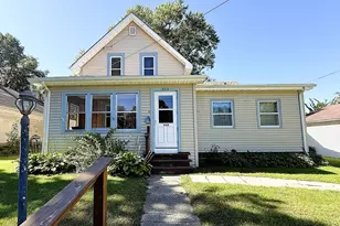 809 Inlet Ave, Dixon, IL 61021 - Photo 1