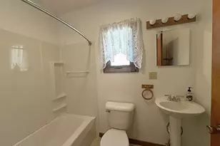 809 Inlet Ave, Dixon, IL 61021 - Photo 8