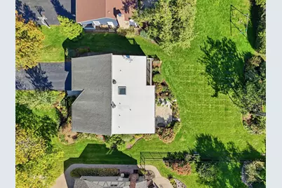 8361 Clynderven Road, Burr Ridge, IL 60527 - Photo 40