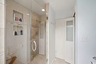 8361 Clynderven Rd, Burr Ridge, IL 60527 - Photo 24
