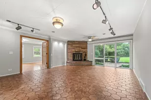 311 N Mac Arthur Blvd, Mount Prospect, IL 60056 - Photo 24
