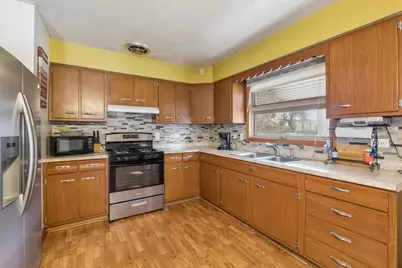 818 S 2nd Avenue, Maywood, IL 60153 - Photo 6