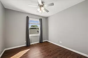 990 Brush Hill Ln, Lake Zurich, IL 60047 - Photo 10