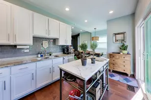 2636 N Drake Ave, Chicago, IL 60647 - Photo 12