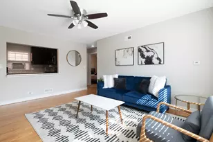 136 Ridge Ave, Evanston, IL 60202 - Photo 2