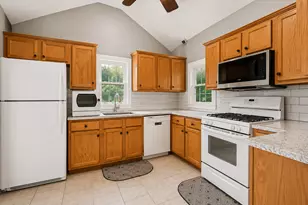 330 Pleasant St, Sheridan, IL 60551 - Photo 16