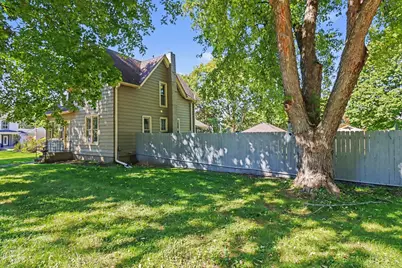 330 Pleasant Street, Sheridan, IL 60551 - Photo 4