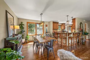328 Spruce Dr, Naperville, IL 60540 - Photo 6