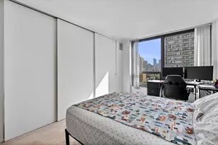 2020 N Lincoln Park W, Chicago, IL 60614 - Photo 14