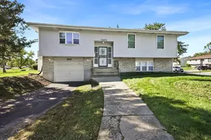 17000 Pine Ct, Hazel Crest, IL 60429 - Photo 1