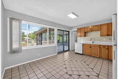1622 W Celebrity Circle, Hanover Park, IL 60133 - Photo 6