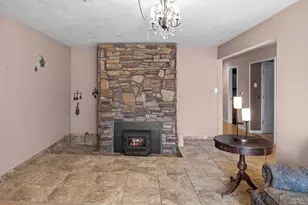 119 Glen View Dr, Sherrard, IL 61281 - Photo 4