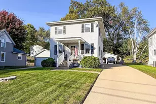 204 Towne St, Morrison, IL 61270 - Photo 2