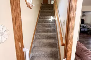 204 Towne St, Morrison, IL 61270 - Photo 8