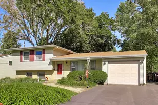 278 Union St, Crystal Lake, IL 60014 - Photo 2