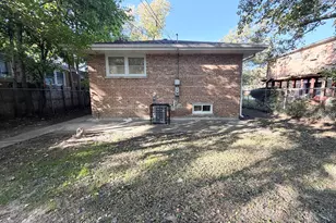 143 E 119th St, Chicago, IL 60628 - Photo 44