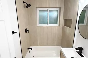 143 E 119th St, Chicago, IL 60628 - Photo 20