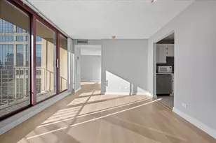 200 N Dearborn St, Chicago, IL 60601 - Photo 10