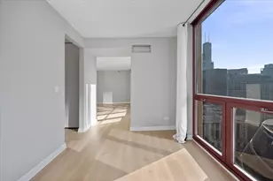 200 N Dearborn St, Chicago, IL 60601 - Photo 12