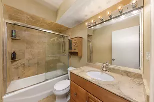445 N Park Blvd, Glen Ellyn, IL 60137 - Photo 14