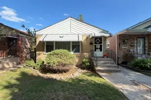 4821 S Leamington Ave, Chicago, IL 60638 - Photo 1