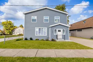 5708 W 84th Pl, Burbank, IL 60459 - Photo 2