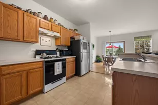 88 Johnson Ct, North Aurora, IL 60542 - Photo 10