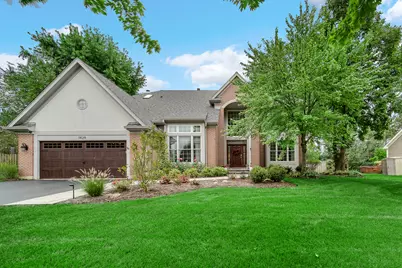 1429 Braxton Road, Libertyville, IL 60048 - Photo 2