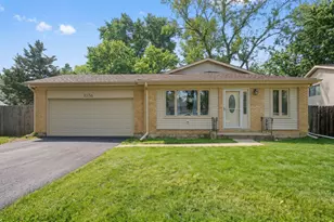 1036 Foxworth Blvd, Lombard, IL 60148 - Photo 1