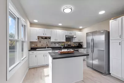 223 Augusta Drive, Vernon Hills, IL 60061 - Photo 6