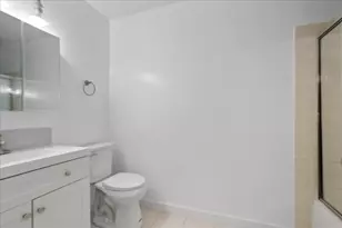 223 Augusta Dr, Vernon Hills, IL 60061 - Photo 18